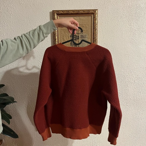 ReNew Raglan Fleece Sweater/Sweatshirt in Rust Red - Picture 4 of 5